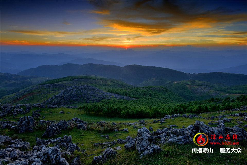 凉山州会东县鲁南山风光